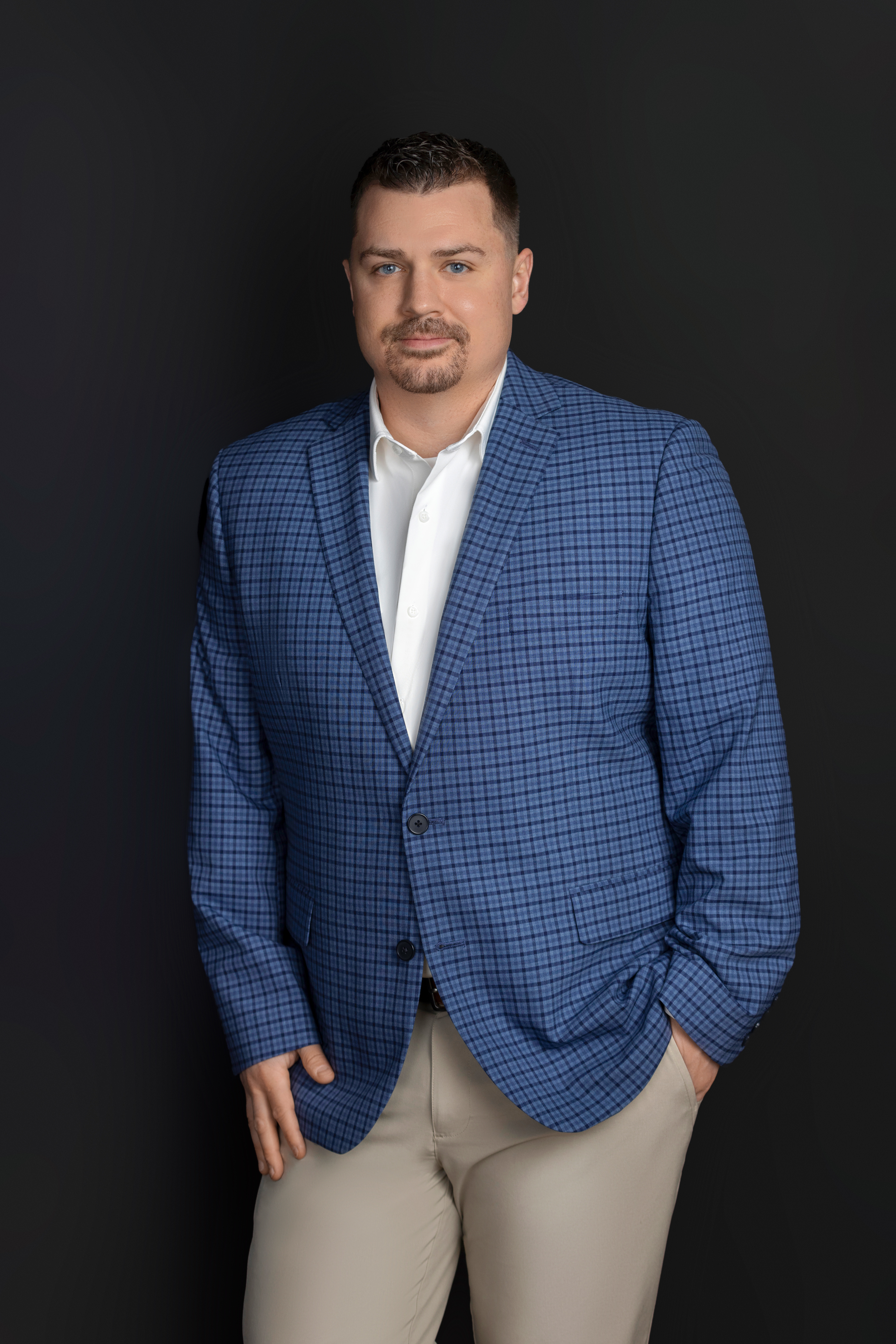 Professional photo of Adam Shultz / Managing Broker